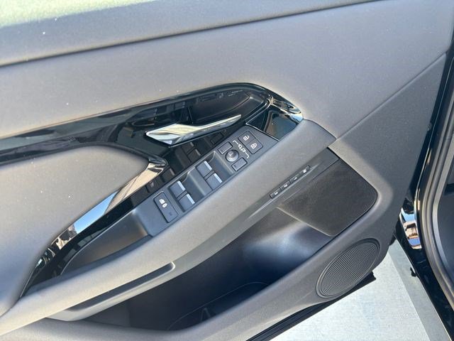 New 2026 Land Rover Range Rover Evoque Dynamic SE AWD/4WD image 12