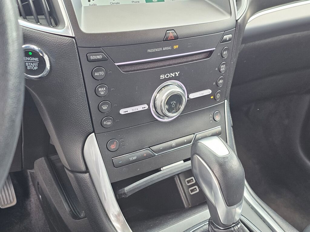 Used 2017 Ford Edge Titanium w/ Technology Package image 33