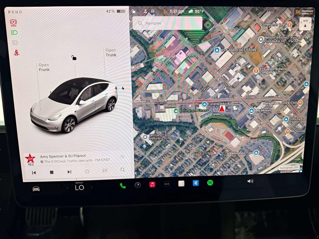 Used 2021 Tesla Model Y Long Range AWD/4WD image 43