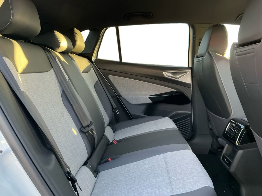 New 2026 Volkswagen ID.4 Pro image 19