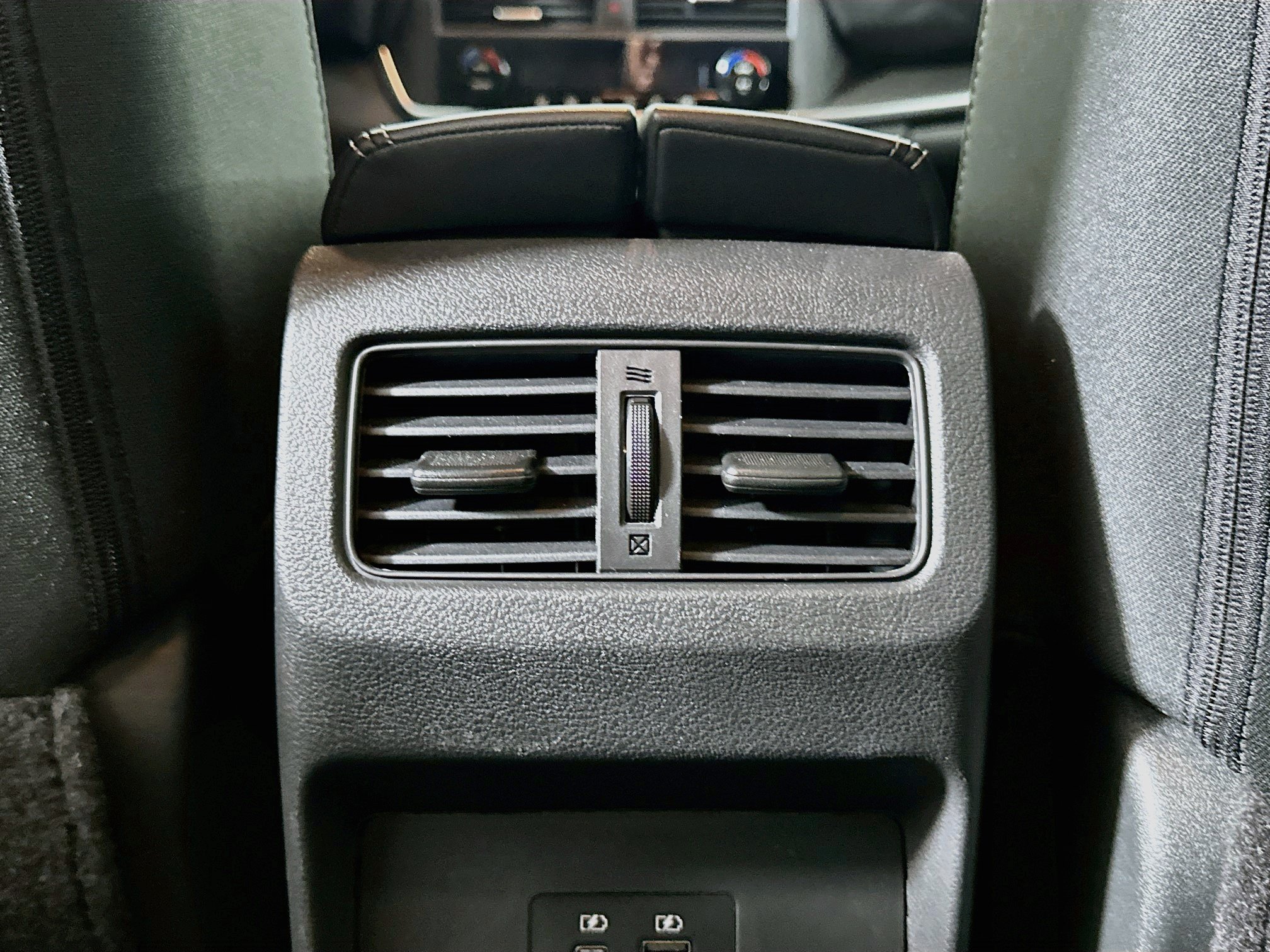 Used 2023 Nissan Rogue SV FWD image 26