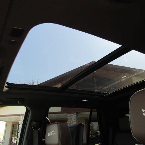 Used 2021 Chevrolet Tahoe High Country w/ Premium Package AWD/4WD image 24