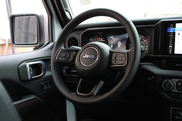 Used 2026 Jeep Gladiator Rubicon AWD/4WD image 46