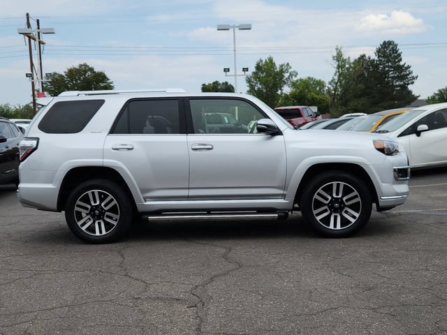 Used 2017 Toyota 4Runner Limited AWD/4WD image 2