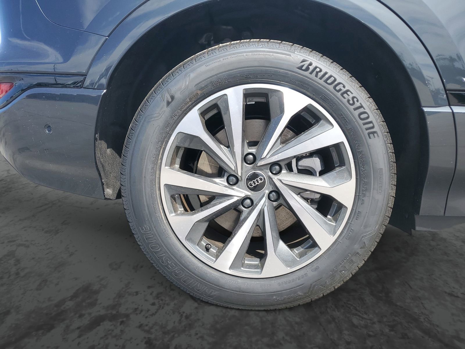 New 2025 Audi Q6 e-tron Premium Plus AWD/4WD image 5