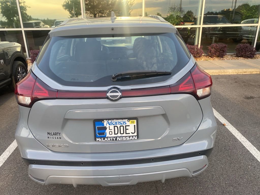 Used 2022 Nissan Kicks SV FWD image 9