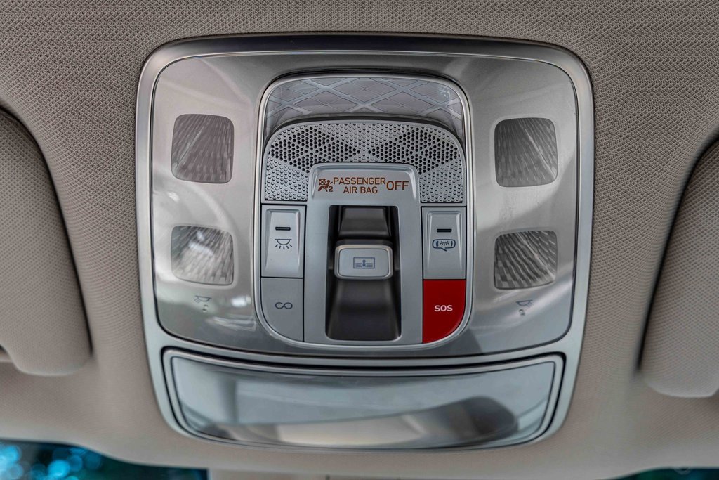 Used 2024 Genesis GV60 RWD image 18