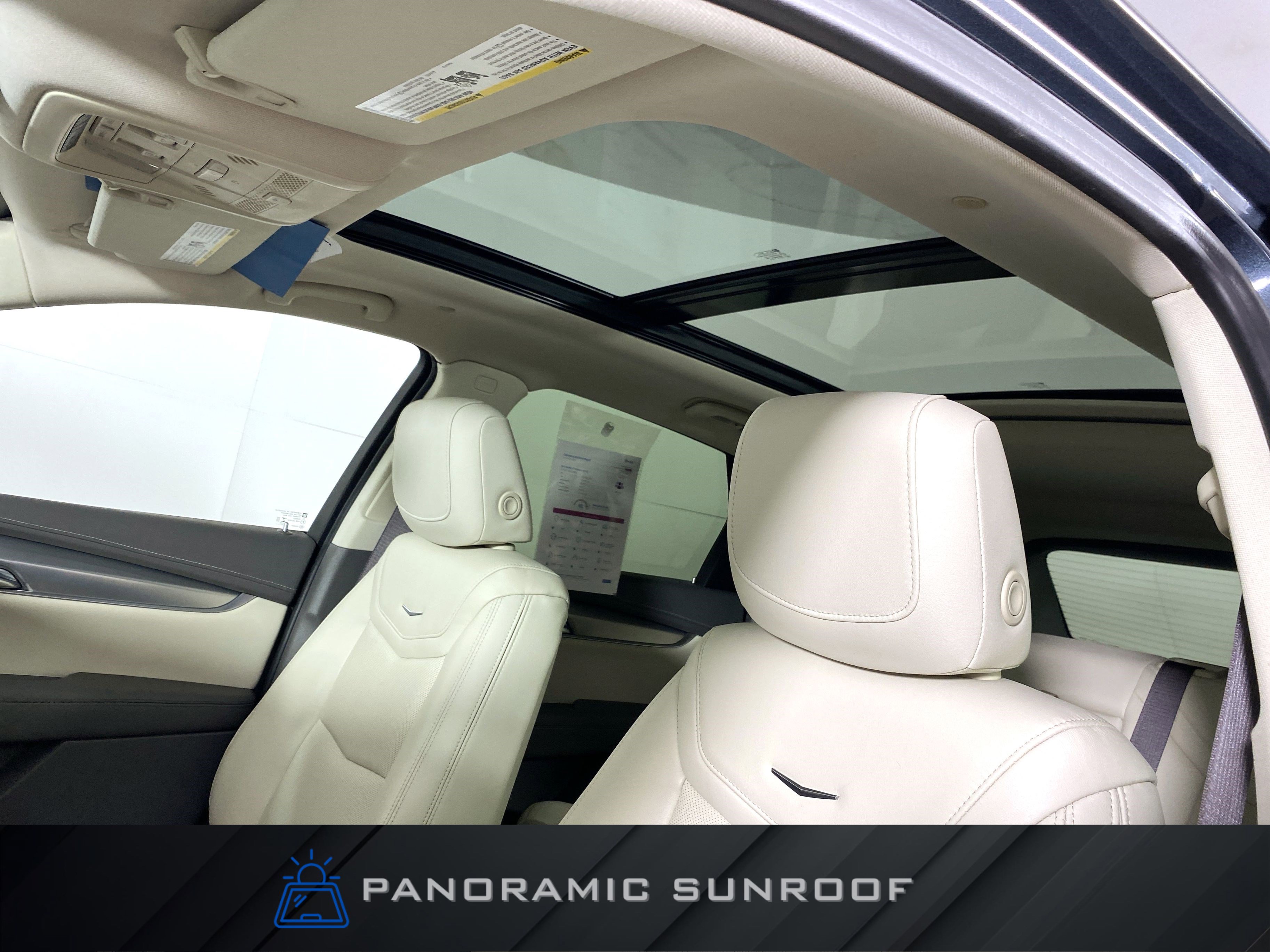 Used 2021 Cadillac XT5 Premium Luxury image 2