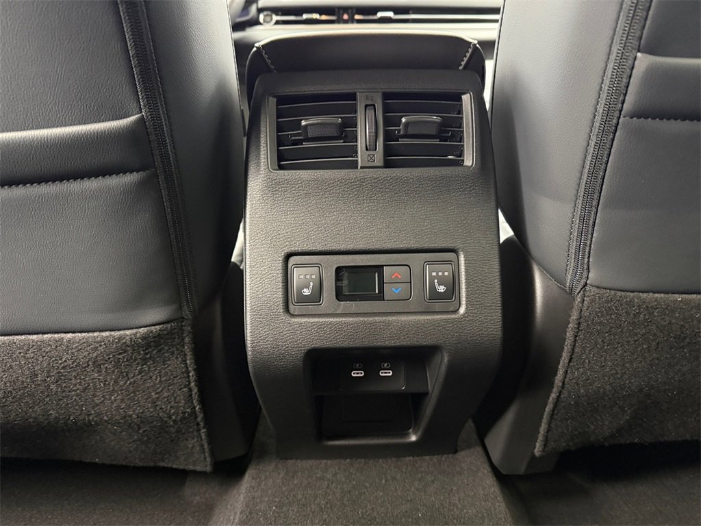 New 2026 Mitsubishi Outlander SEL image 30