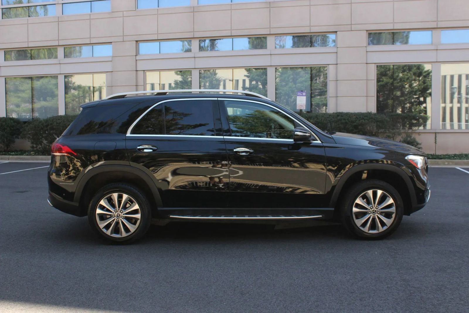 Used 2020 Mercedes-Benz GLE 350 4MATIC image 6