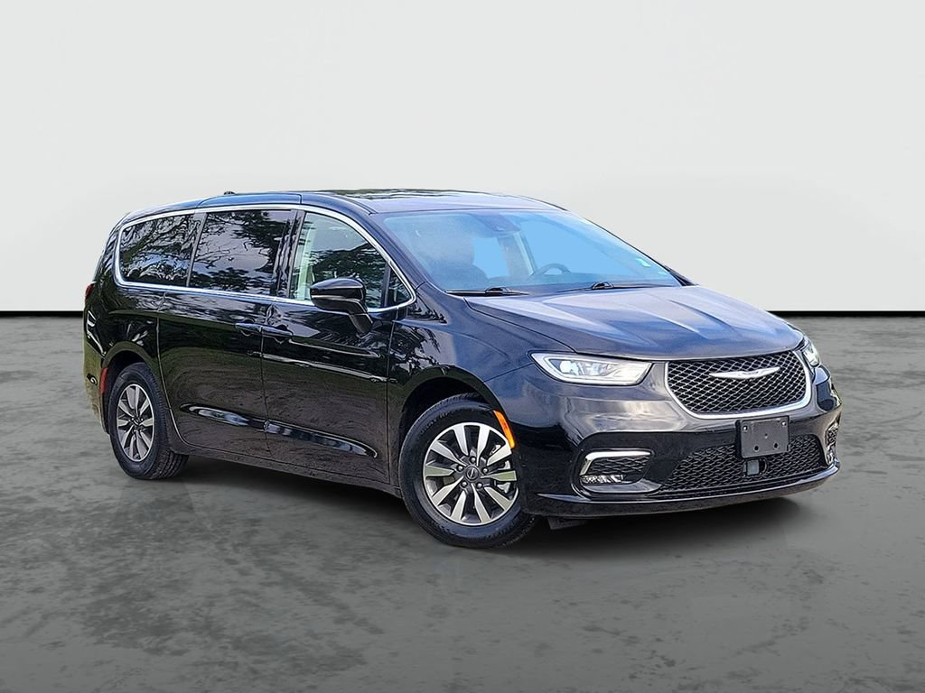 Used 2024 Chrysler Pacifica Limited