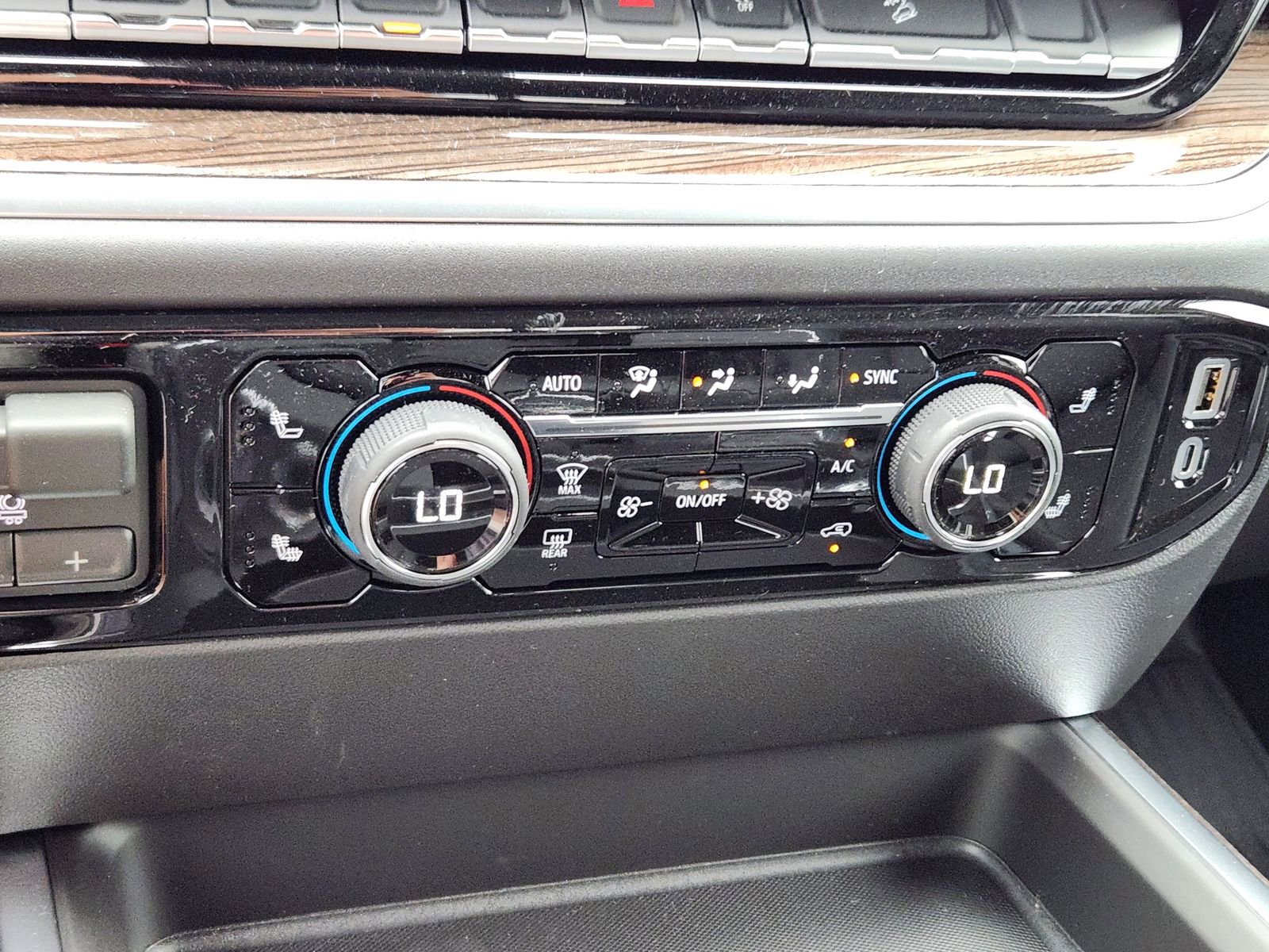 New 2026 Chevrolet Silverado 2500 LT w/ Trail Boss Package image 19