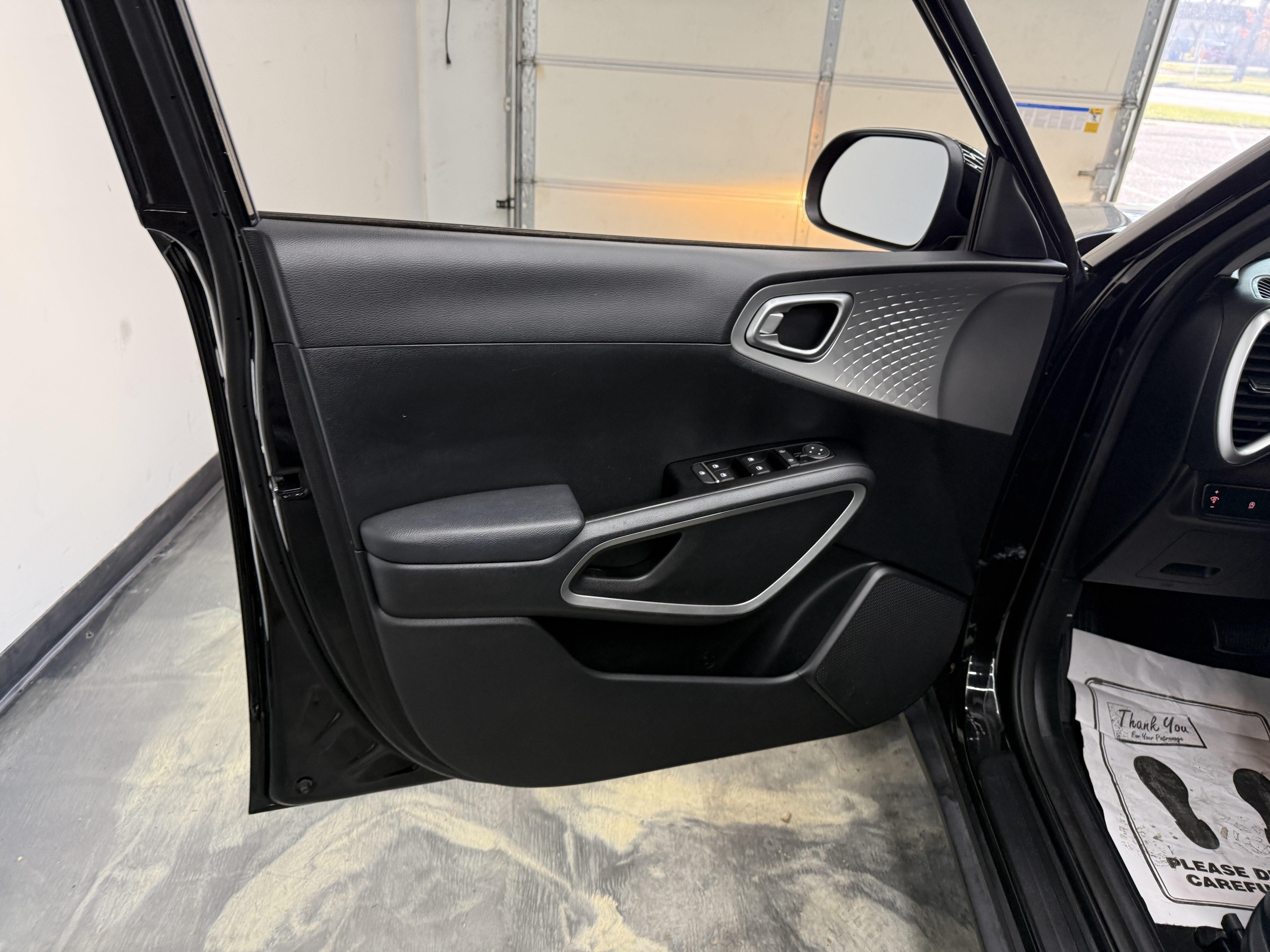Used 2022 Kia Soul LX FWD image 10