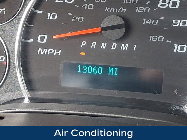 Used 2024 GMC Savana 2500 w/ Driver Convenience Package image 6