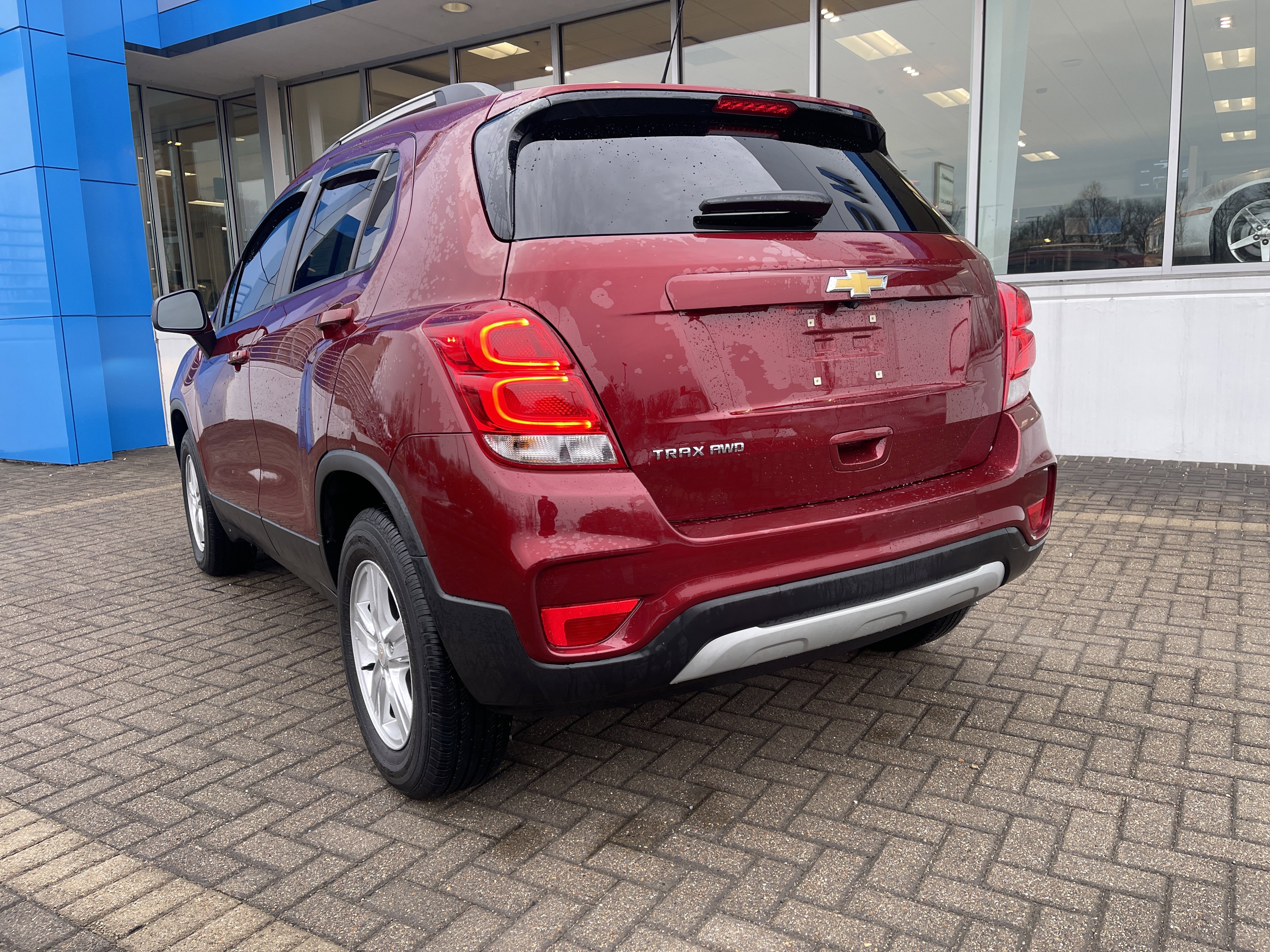 Used 2022 Chevrolet Trax LT w/ LT Convenience Package image 3
