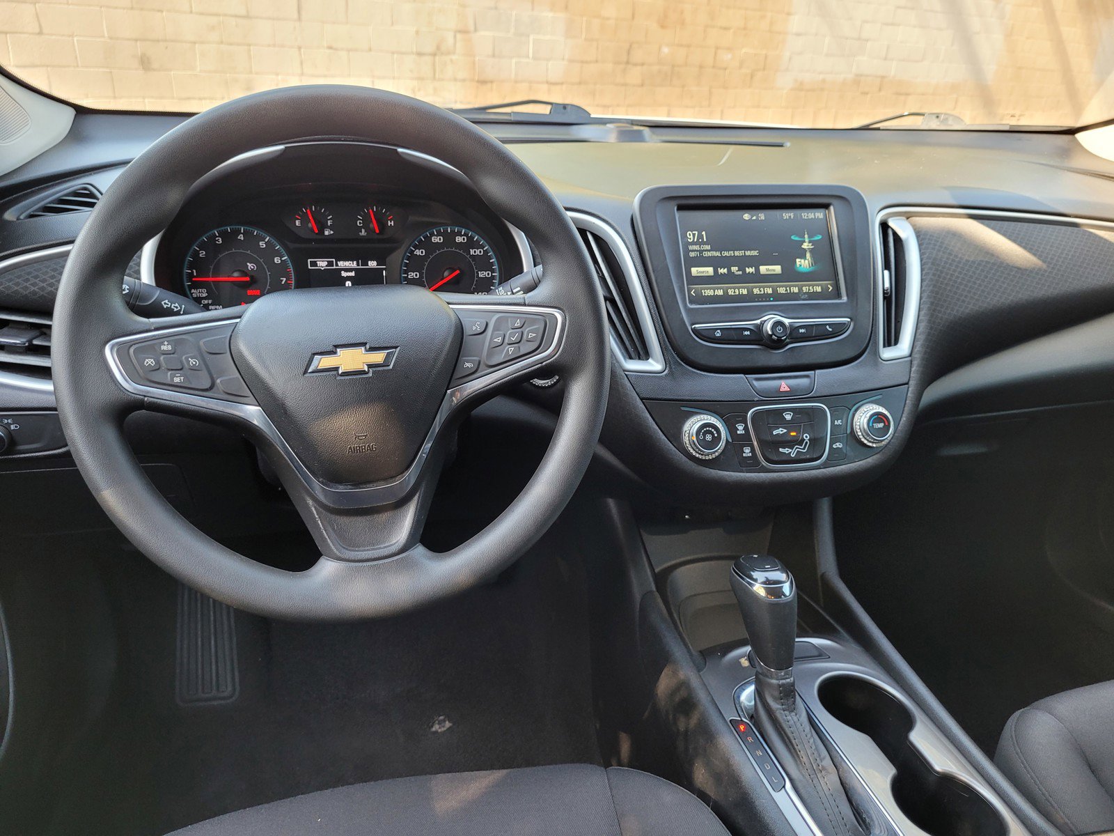 Used 2018 Chevrolet Malibu LS image 17