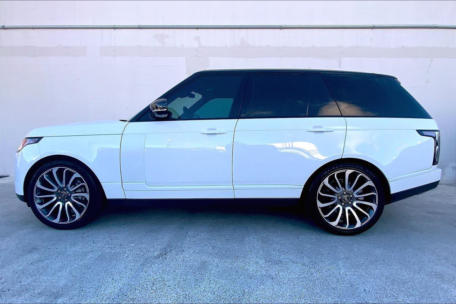 Used 2021 Land Rover Range Rover AWD/4WD image 3