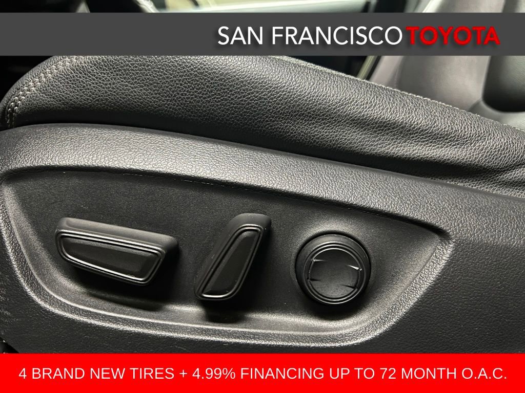 Certified 2022 Toyota Corolla Cross XLE image 12