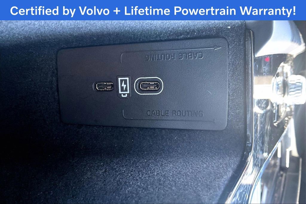 Certified 2025 Volvo XC60 B5 Core image 33