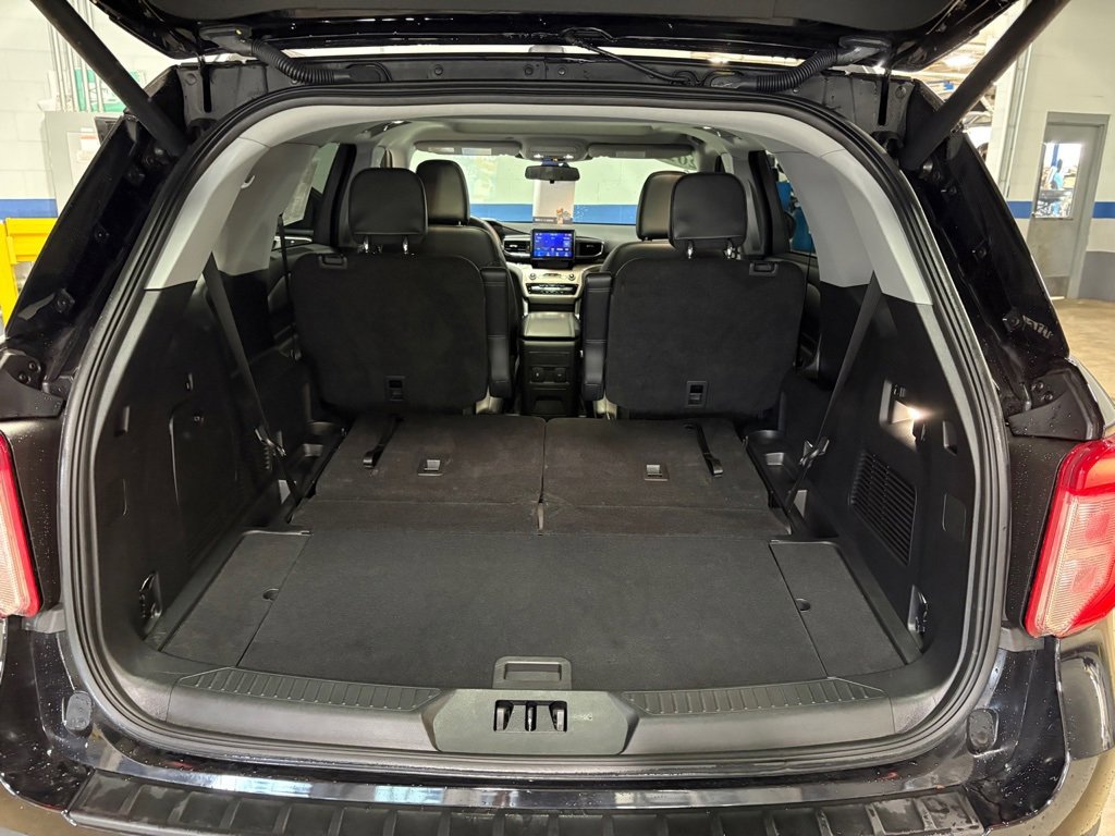 Certified 2023 Ford Explorer XLT w/ Equipment Group 202A image 28