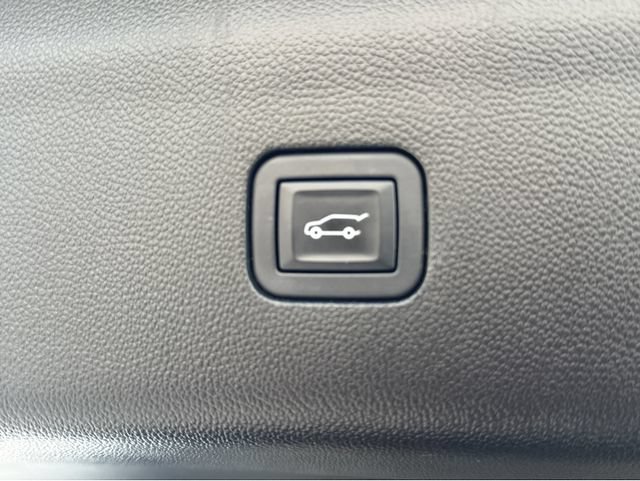 Used 2023 Buick Enclave Essence w/ Experience Buick Package FWD image 20