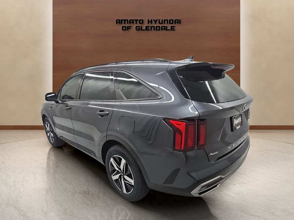 Used 2021 Kia Sorento S FWD image 4