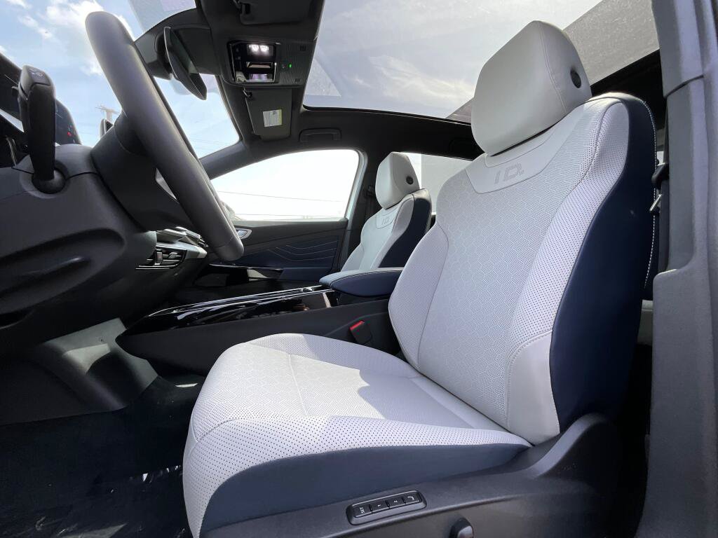 New 2026 Volkswagen ID.4 Pro S AWD/4WD image 11