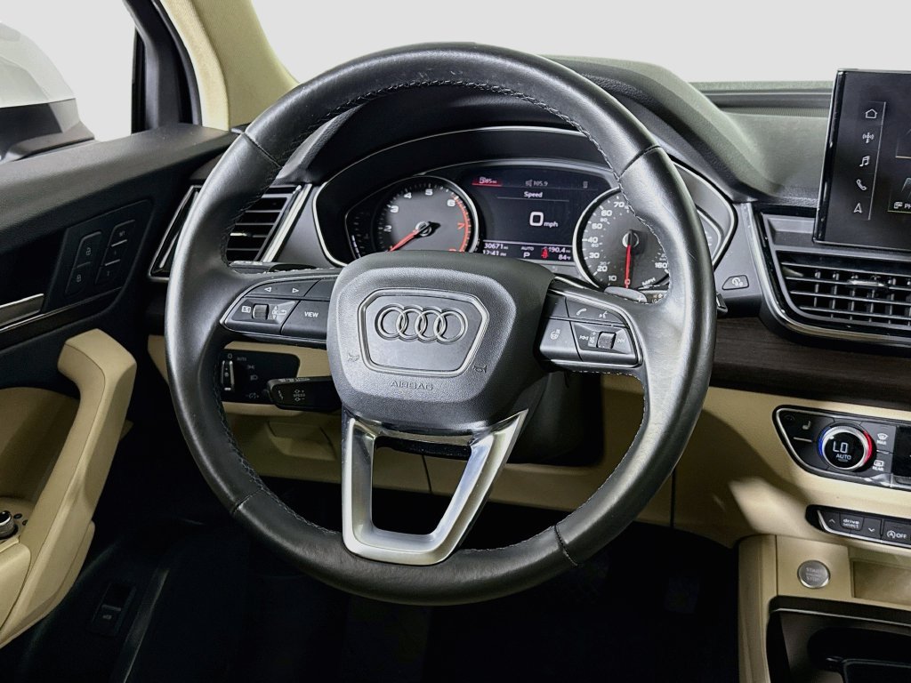 Used 2022 Audi Q5 2.0T Premium w/ Convenience Package AWD/4WD image 10