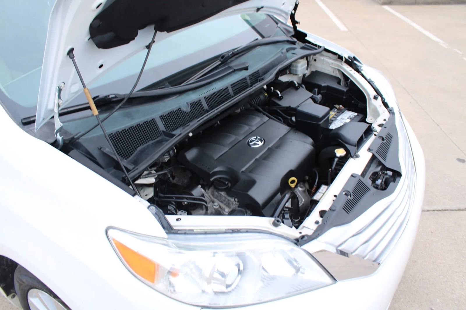 Used 2013 Toyota Sienna Limited w/ Premium Pkg image 35