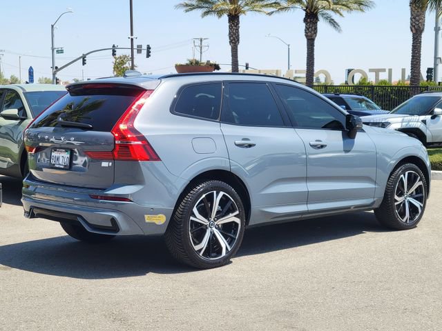 Used 2022 Volvo XC60 T8 R-Design w/ Advanced Package AWD/4WD image 4