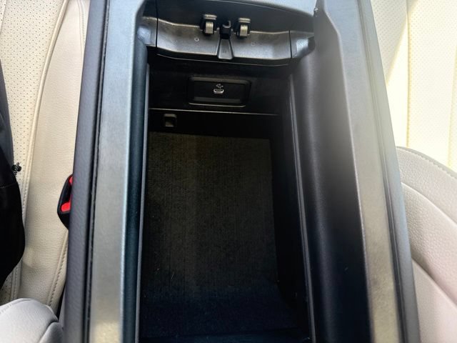 Used 2025 Mercedes-Benz E 350 Sedan image 29