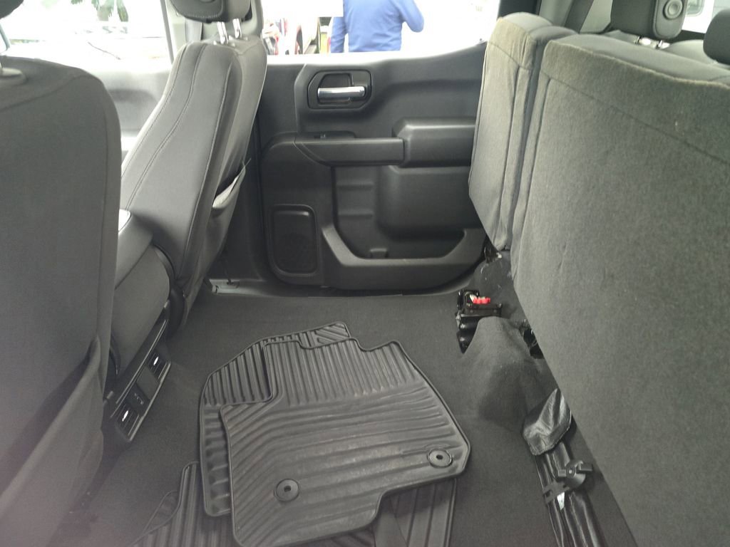 Used 2024 Chevrolet Silverado 1500 Custom image 12