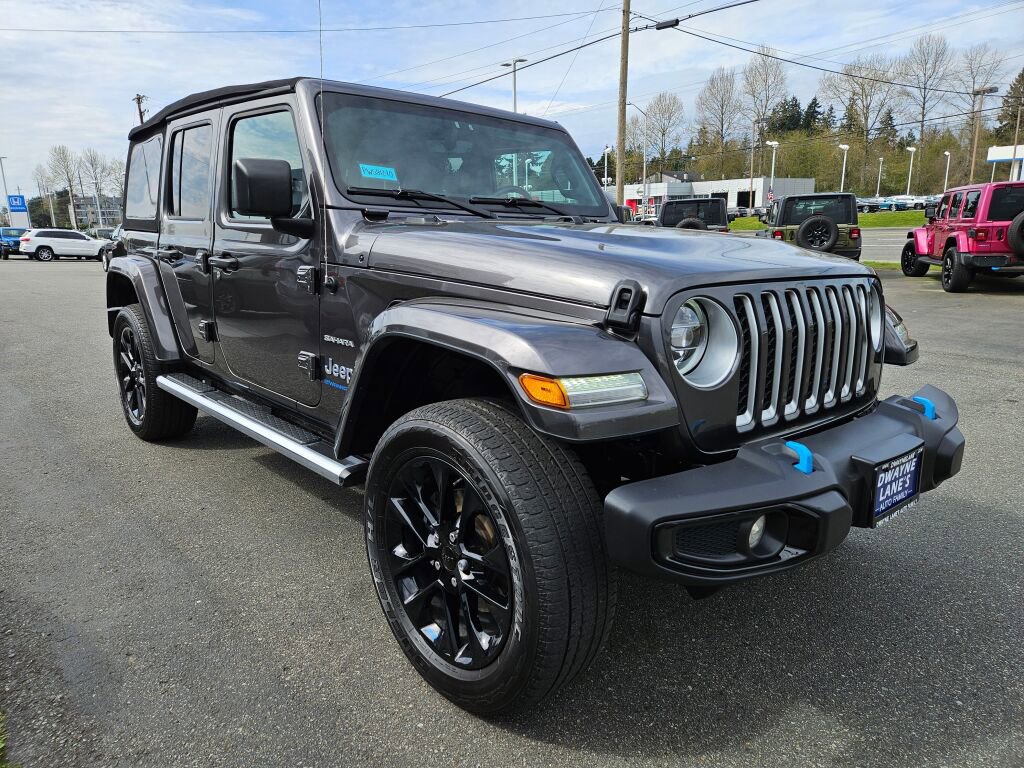 Used 2023 Jeep Wrangler Unlimited Sahara w/ Cold Weather Group image 6