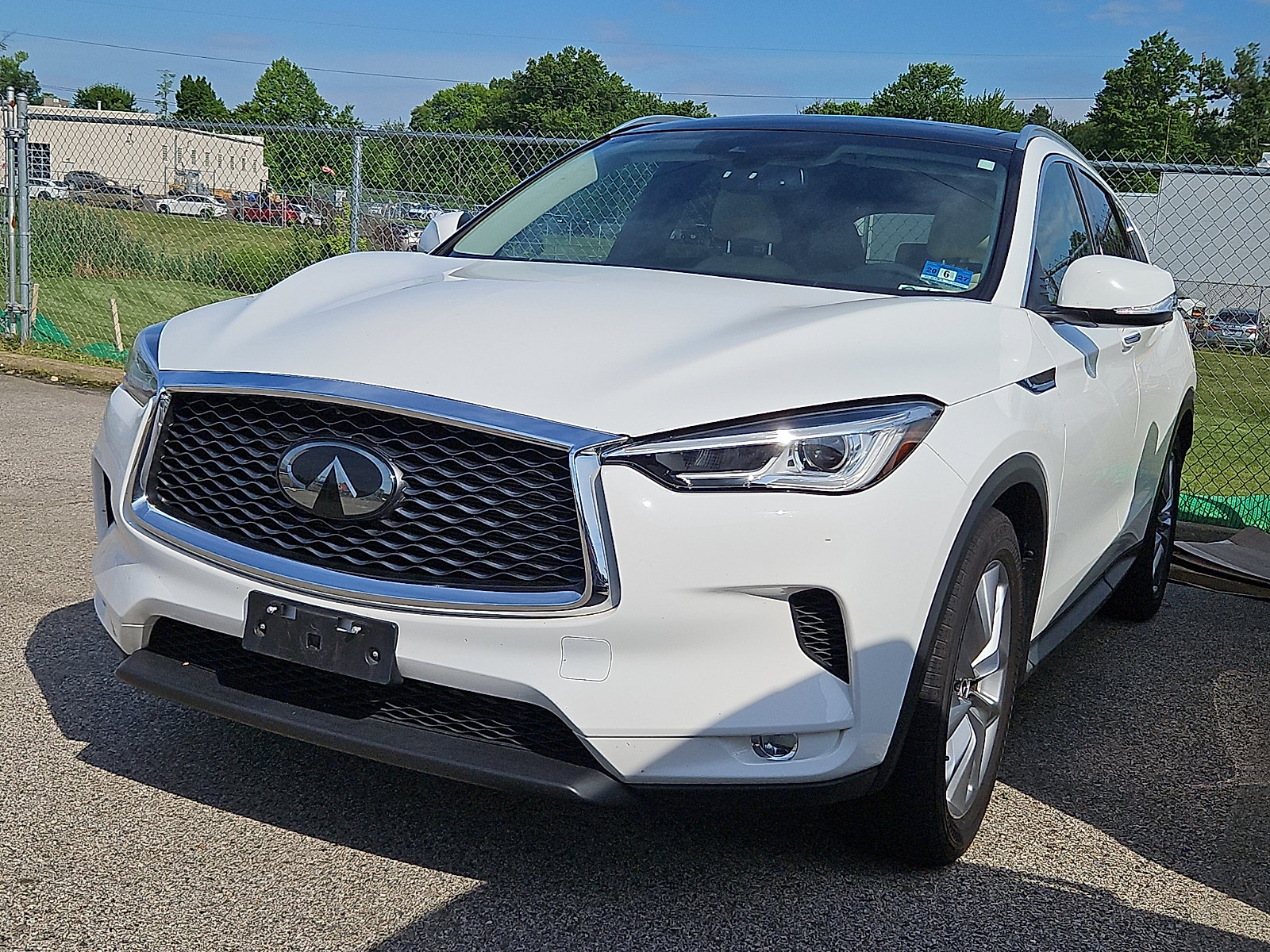 Used 2020 INFINITI QX50 Luxe w/ Navigation Package AWD/4WD image 3