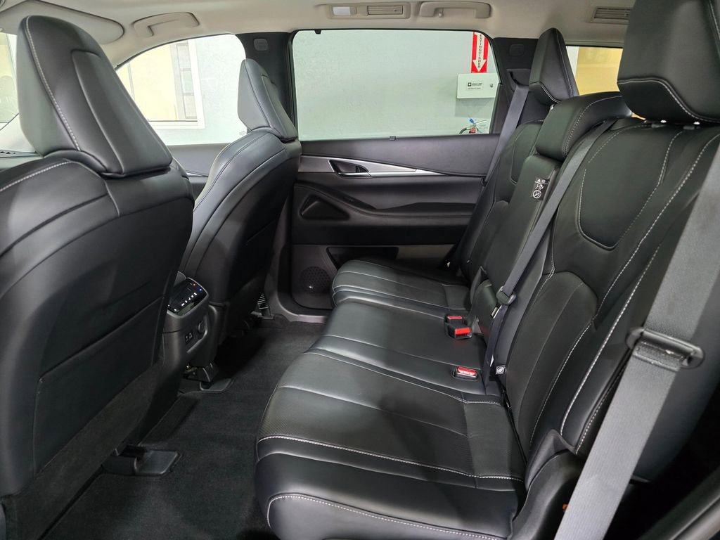 Certified 2023 INFINITI QX60 Luxe w/ Cargo Package AWD/4WD image 24