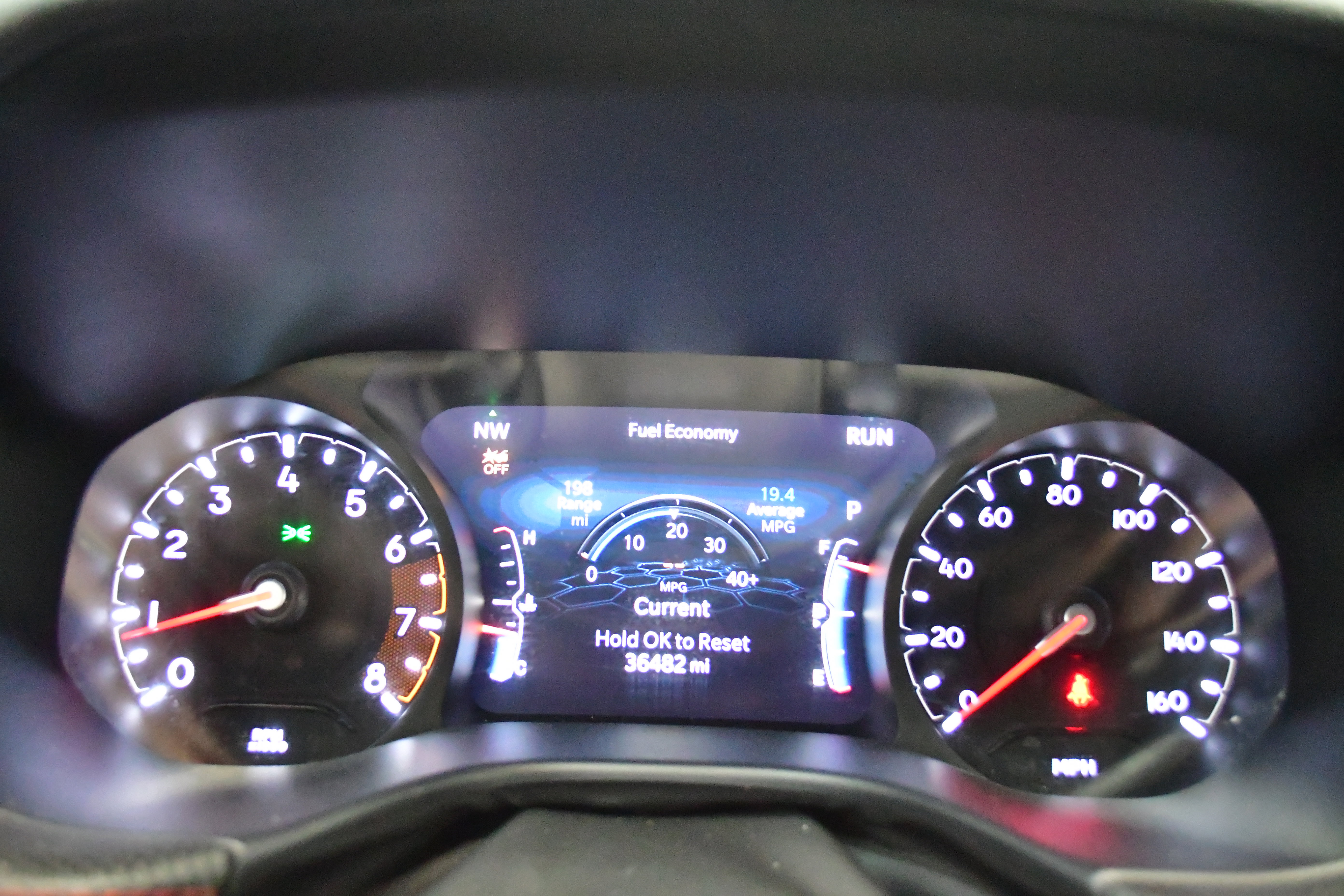 Used 2025 Jeep Compass Trailhawk AWD/4WD image 17