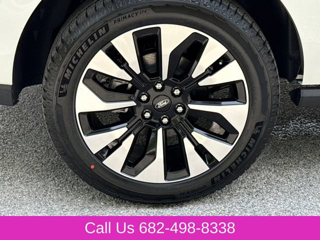 New 2026 Ford Expedition Platinum w/ Driver's Package AWD/4WD image 9