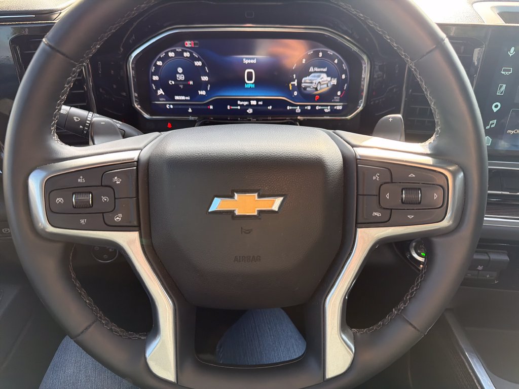 Used 2025 Chevrolet Silverado 1500 LT w/ Z71 Off-Road Package AWD/4WD image 12