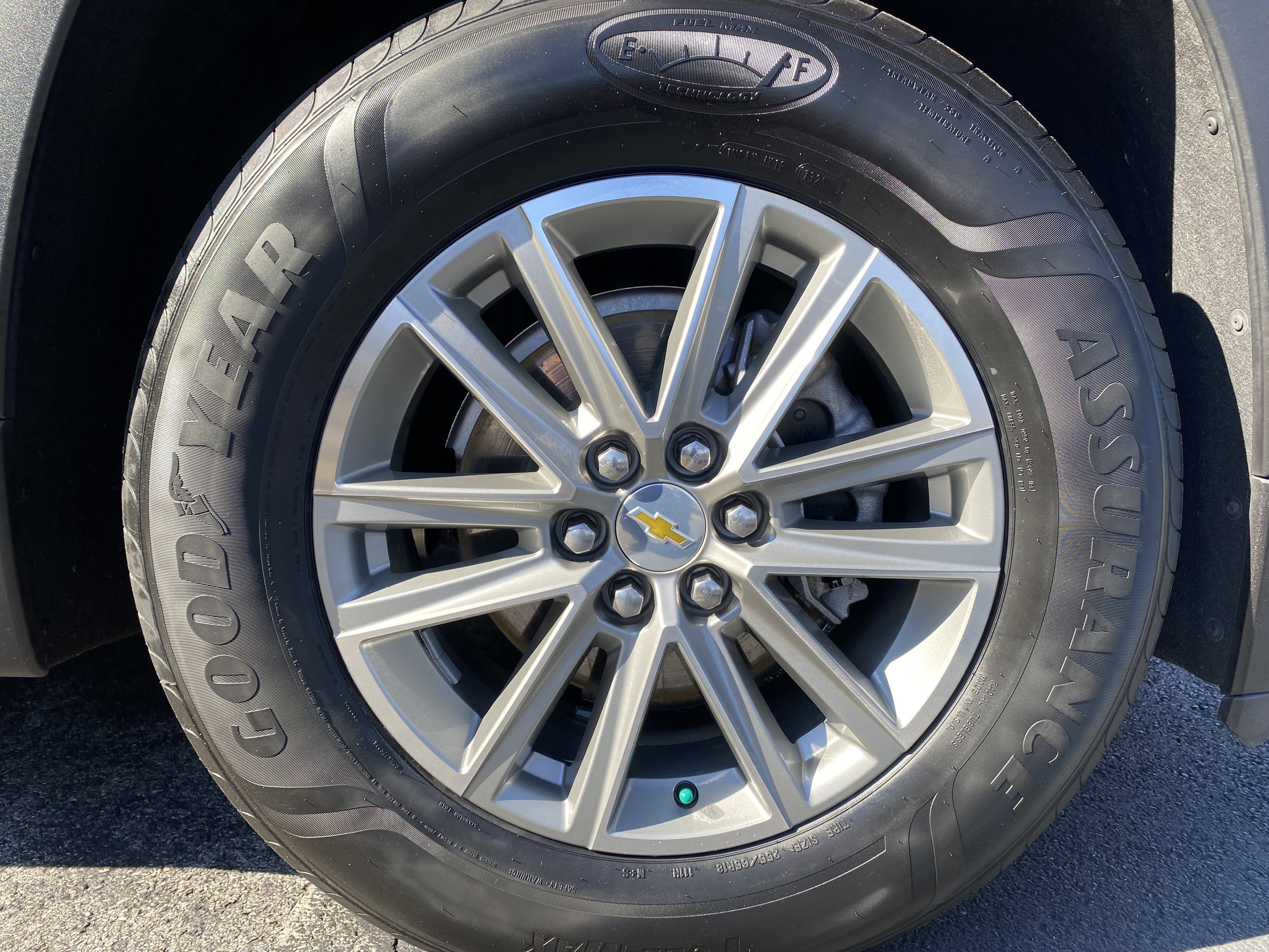 Used 2023 Chevrolet Traverse LS image 42