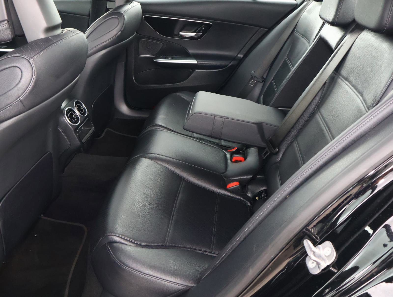 Used 2024 Mercedes-Benz C 300 4MATIC Sedan image 21