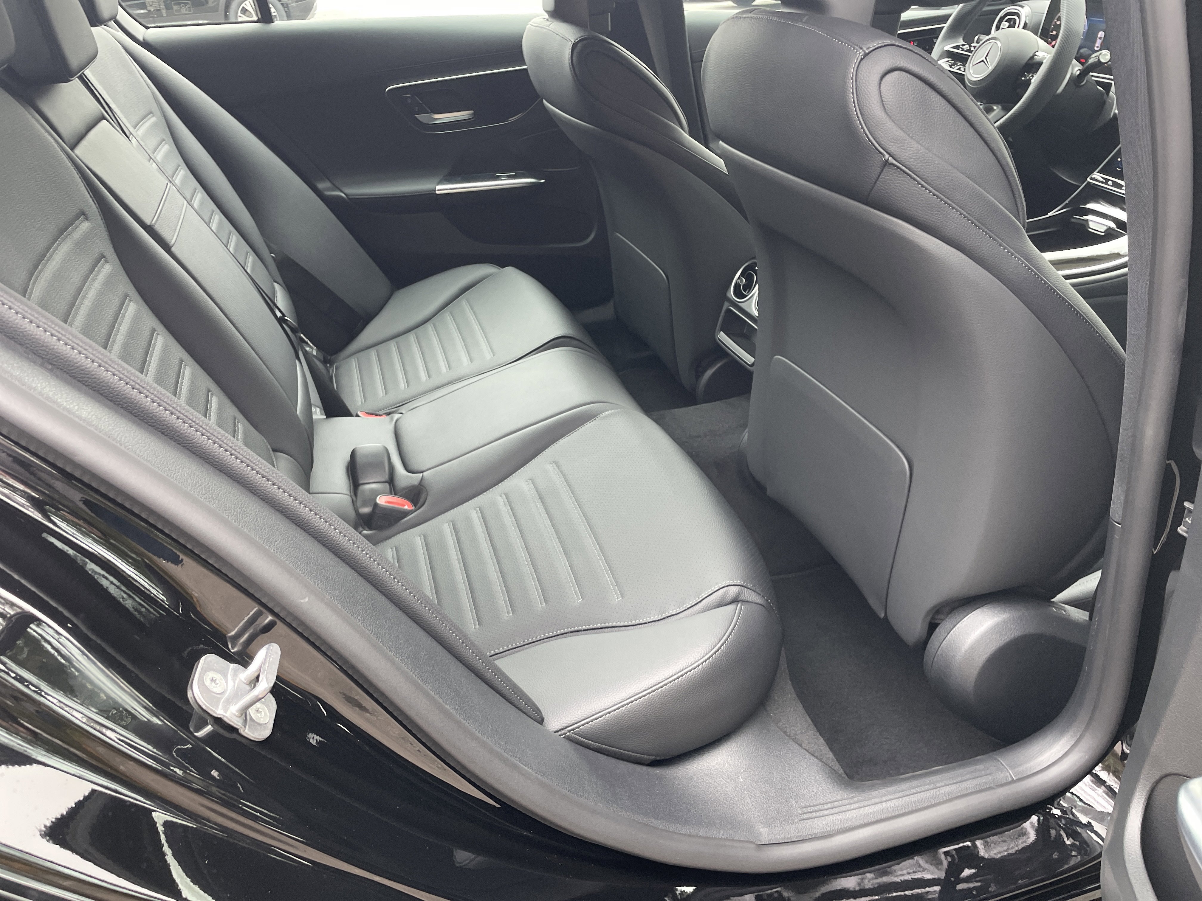 New 2026 Mercedes-Benz C 300 Sedan image 39