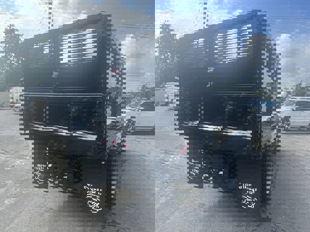 New 2025 Ford F550 4x4 Regular Cab Super Duty image 5