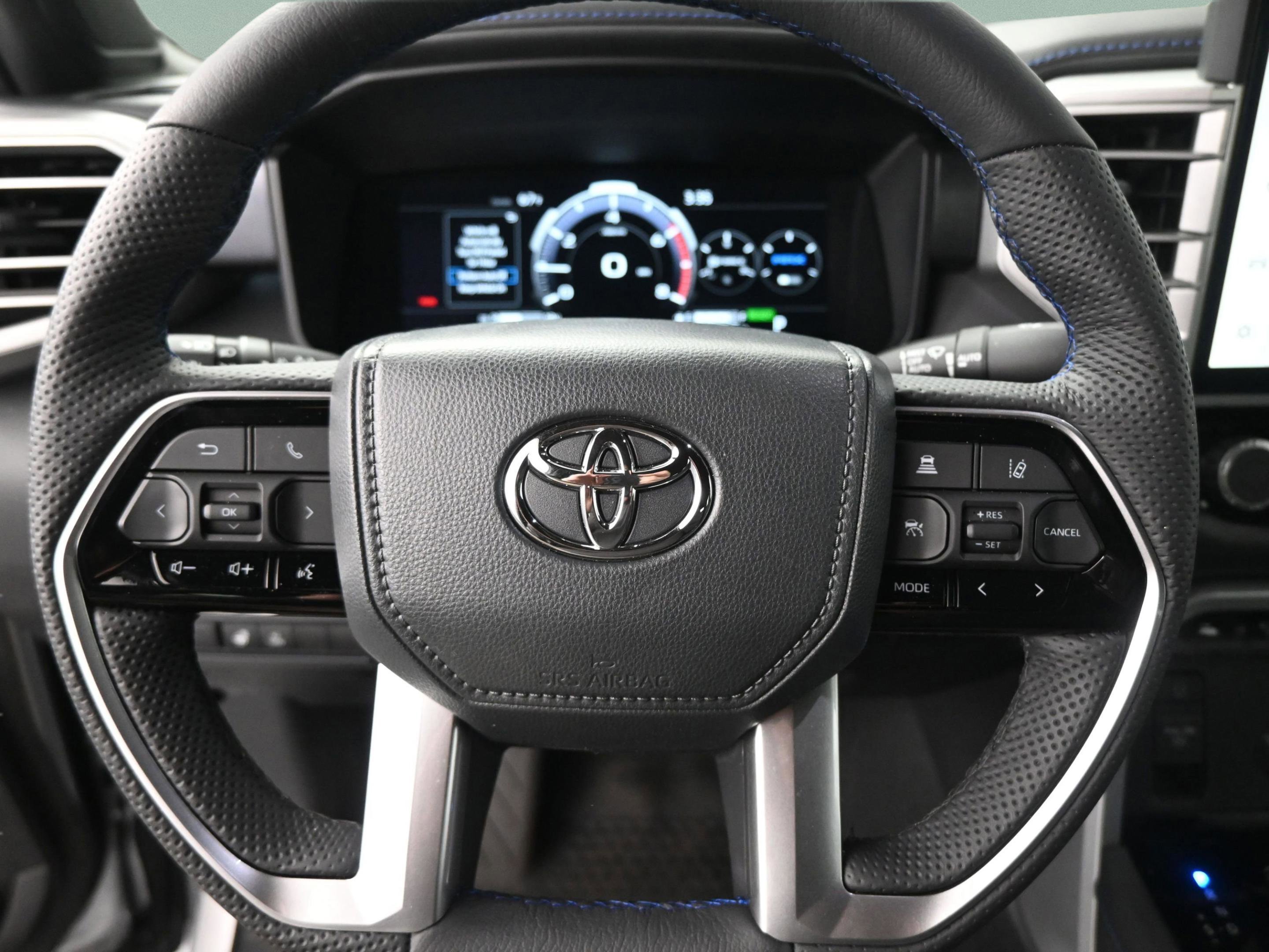 Used 2025 Toyota Tundra Platinum image 27