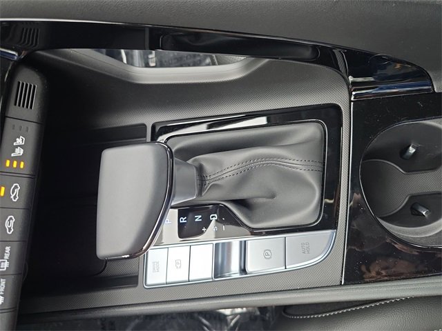 New 2025 Hyundai Elantra Limited image 20