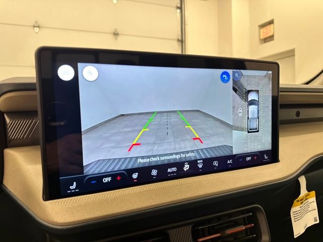 Used 2025 Ford Maverick Lariat w/ 4K Tow Package image 32