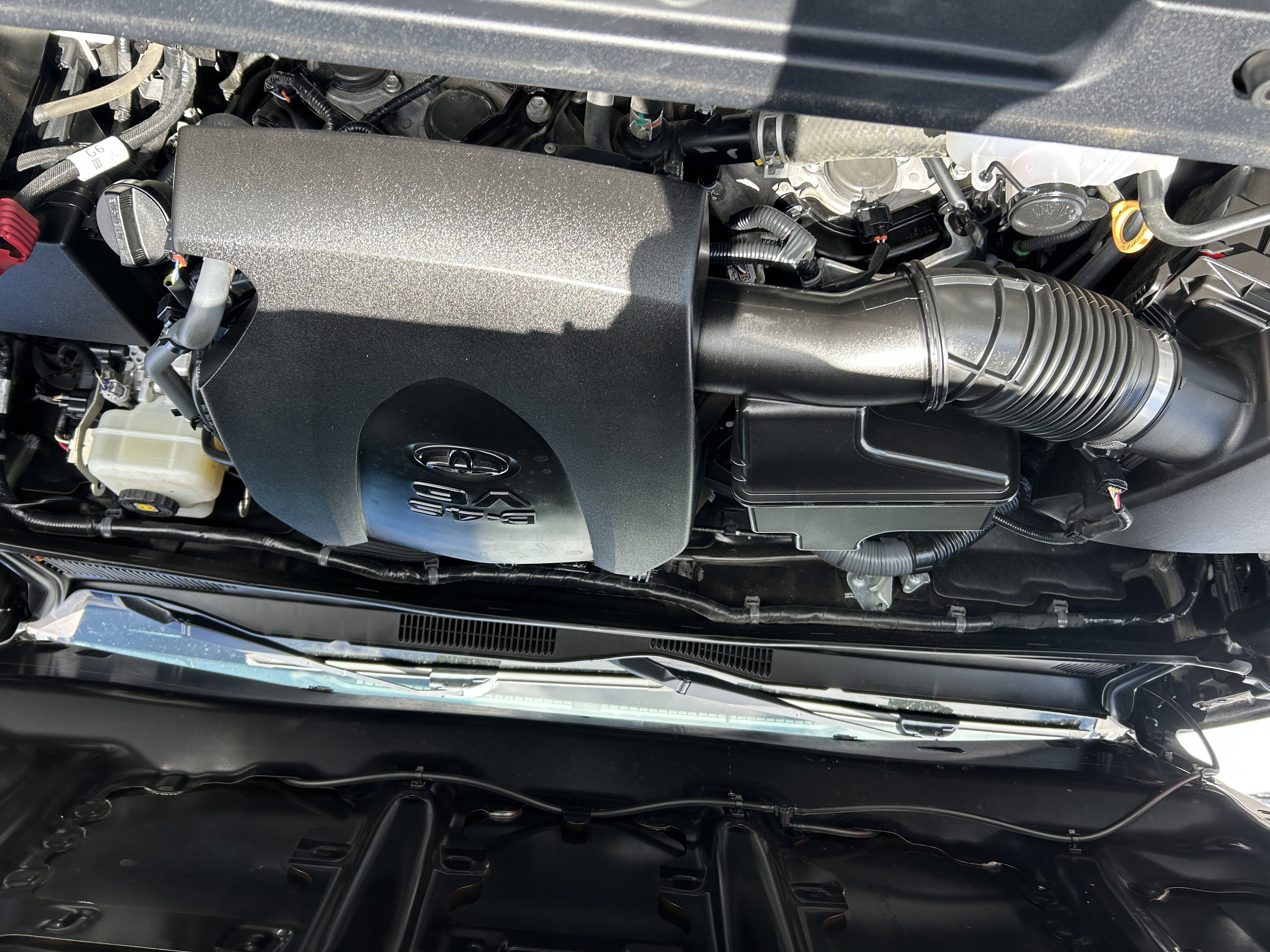 Used 2017 Toyota Tacoma TRD Off-Road w/ Tow Package (A/T) image 16