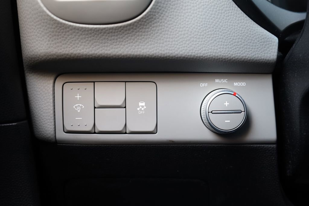 Used 2017 Kia Soul + w/ Audio Package image 20