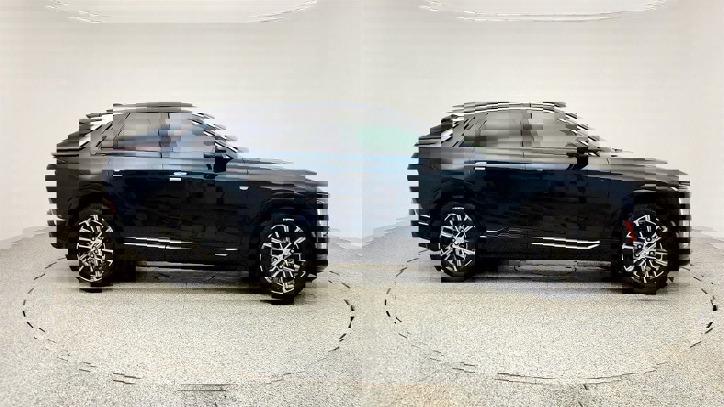 Used 2024 Cadillac Lyriq Luxury image 4