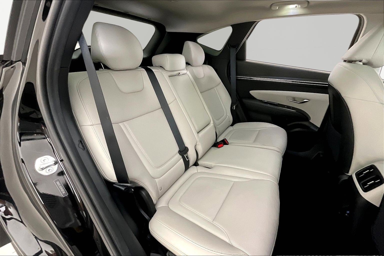 Used 2023 Hyundai Tucson Limited AWD/4WD image 25