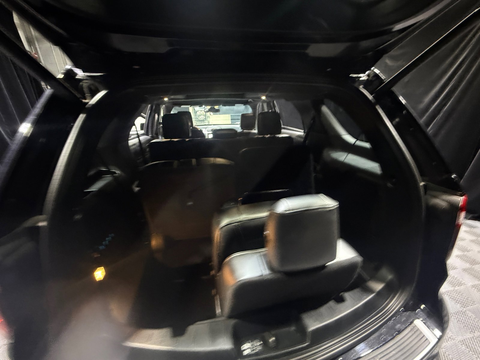 Used 2018 Ford Explorer Platinum AWD/4WD image 34